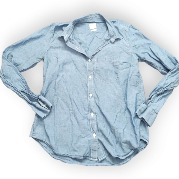 Gap the Fitted Boyfriend Tencel Button Down Shirt - Picture 4 of 8